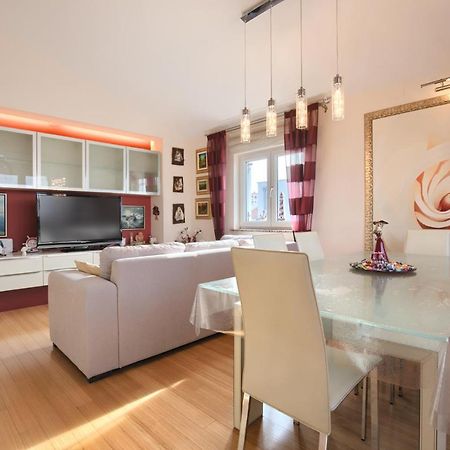 Tomisha Apartment ปิเยชชานา อูวาลา ภายนอก รูปภาพ