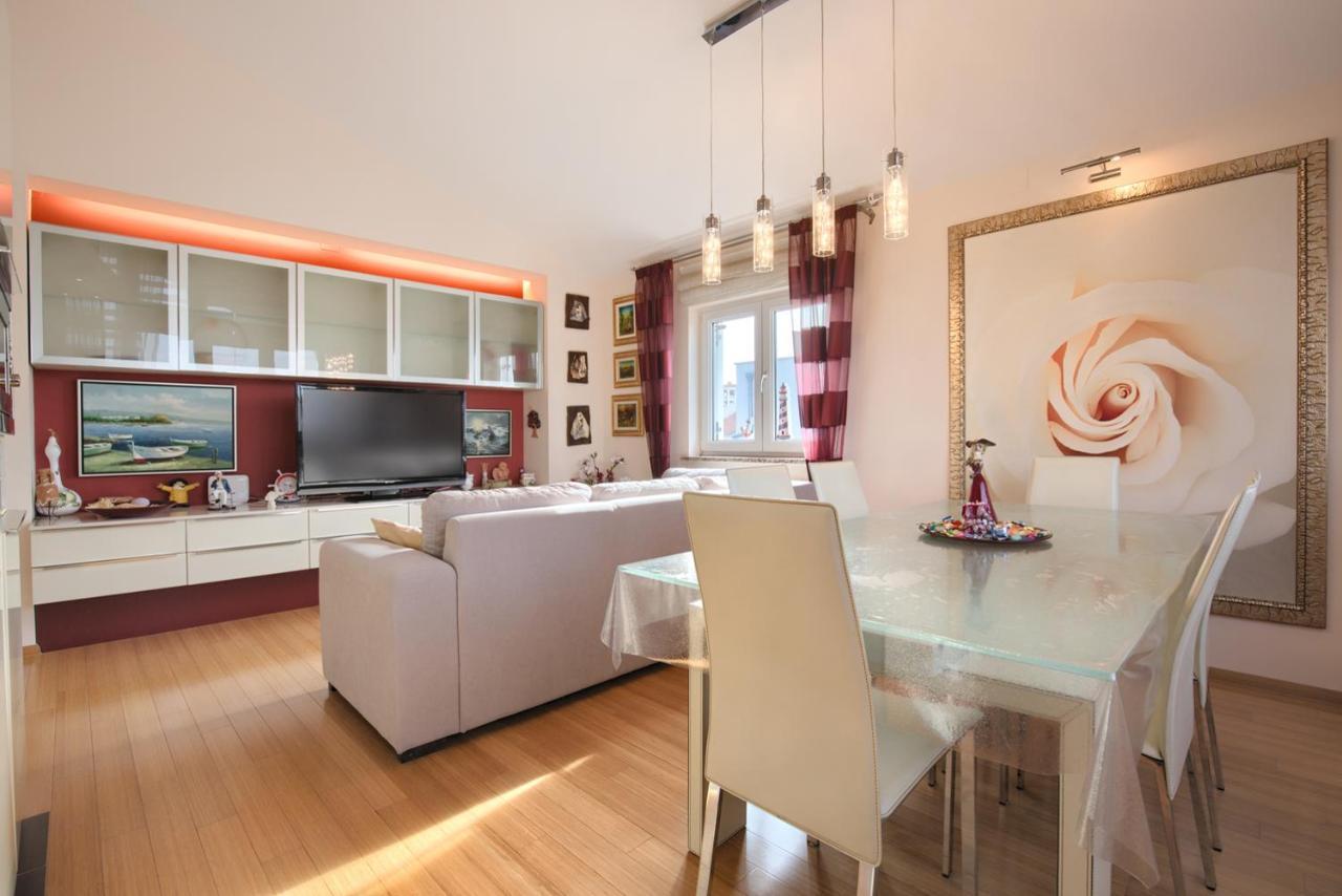 Tomisha Apartment ปิเยชชานา อูวาลา ภายนอก รูปภาพ
