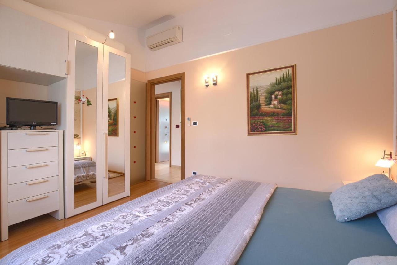 Tomisha Apartment ปิเยชชานา อูวาลา ภายนอก รูปภาพ